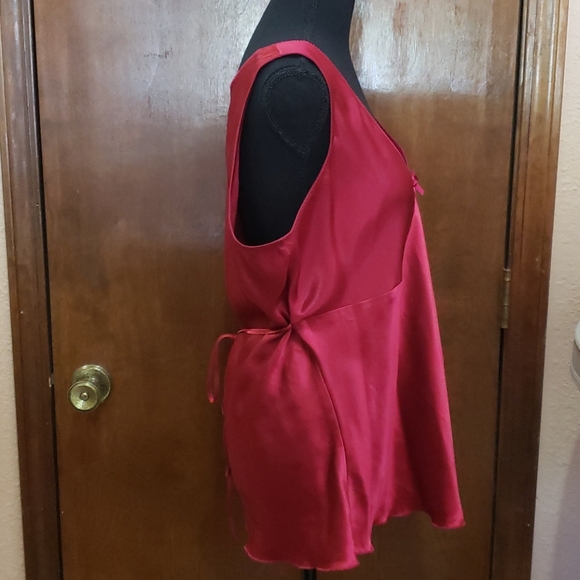 Satin feeling/looking magenta Old Navy Top XLarge - Picture 3 of 12